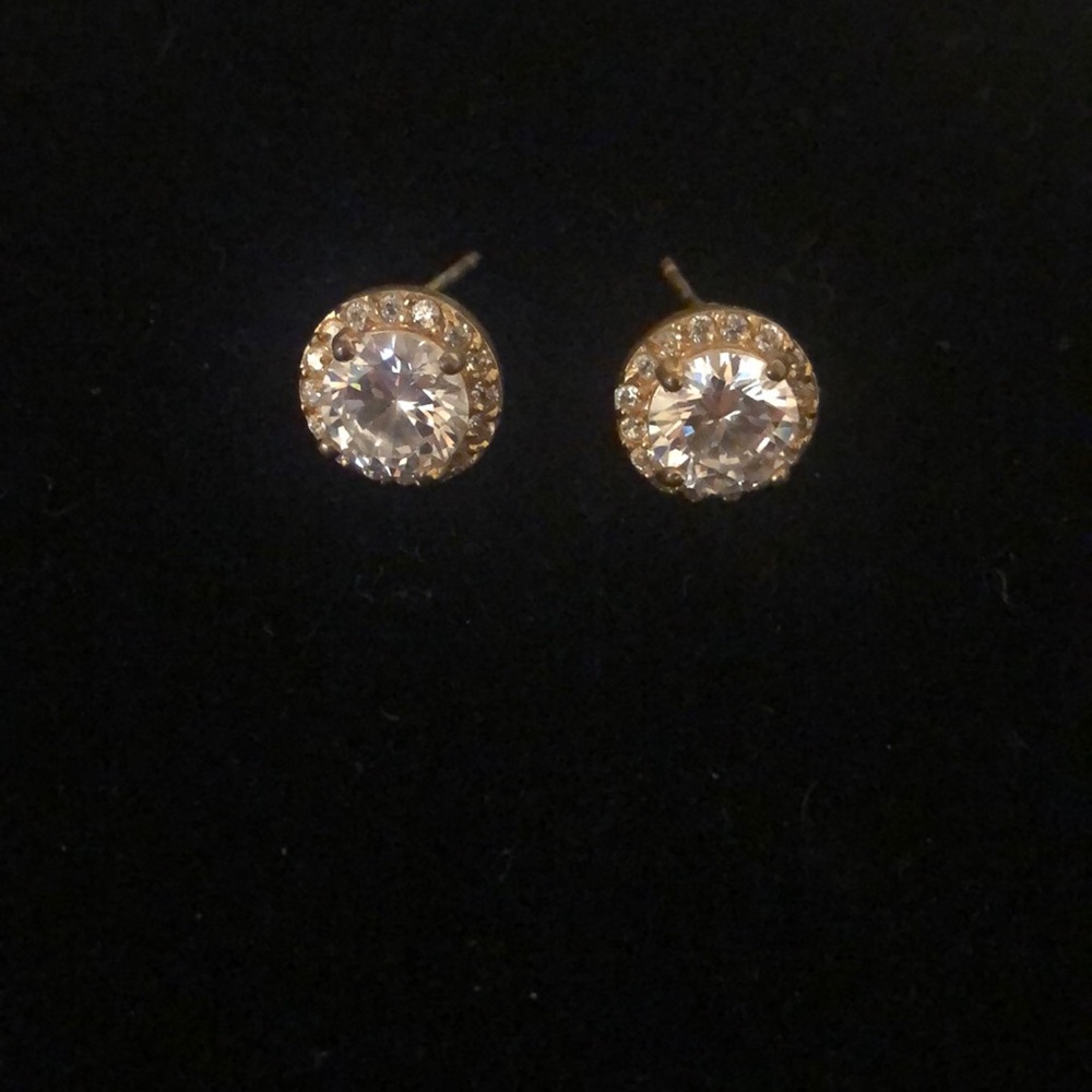 Nadri halo studs